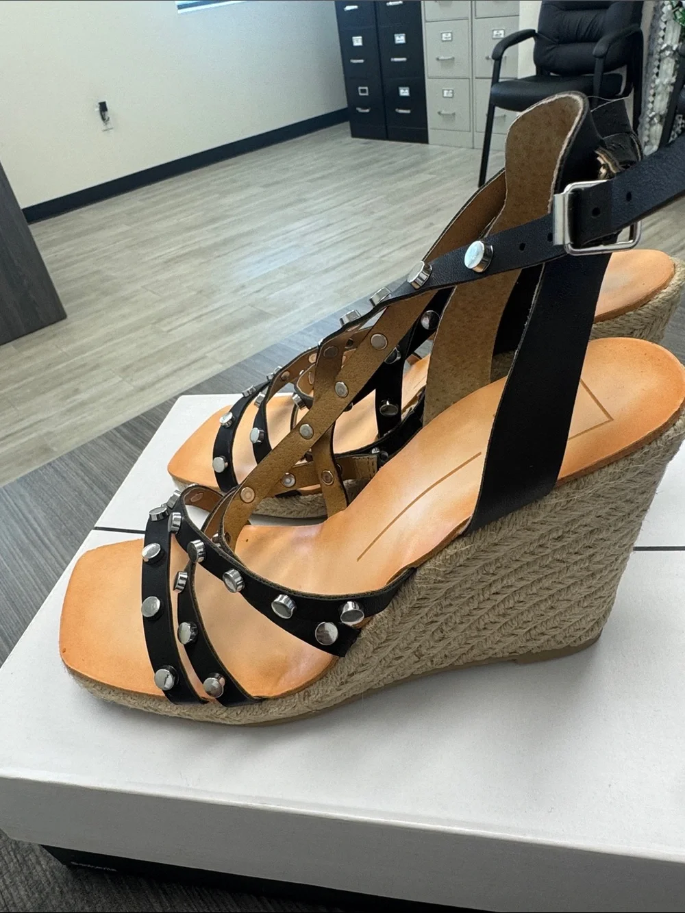 Dolce Vita Marrio Women's Black Studded Espadrille Wedge Sandals size 8.5